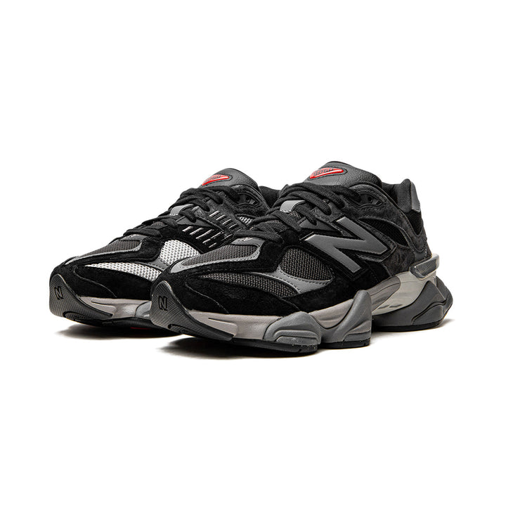 9060 "Black/Castlerock"